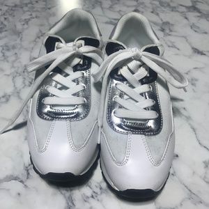 Calvin Klein white lace up 7.5 Tennis Shoes
